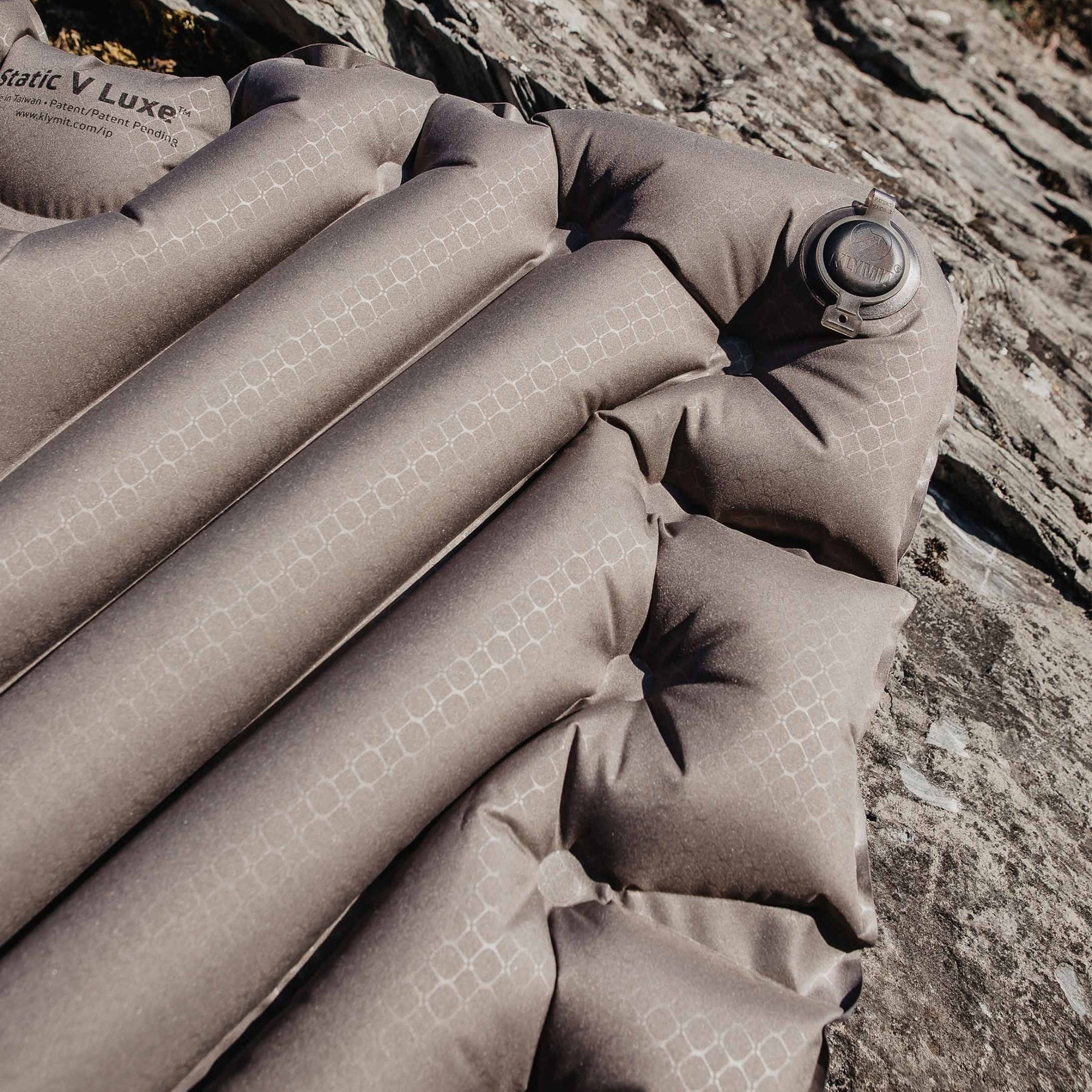 KLYMIT | STATIC V LUXE SLEEPING PAD - Materassino gonfiabile - BackPacco - BP-KLYMIT-06VLST02D