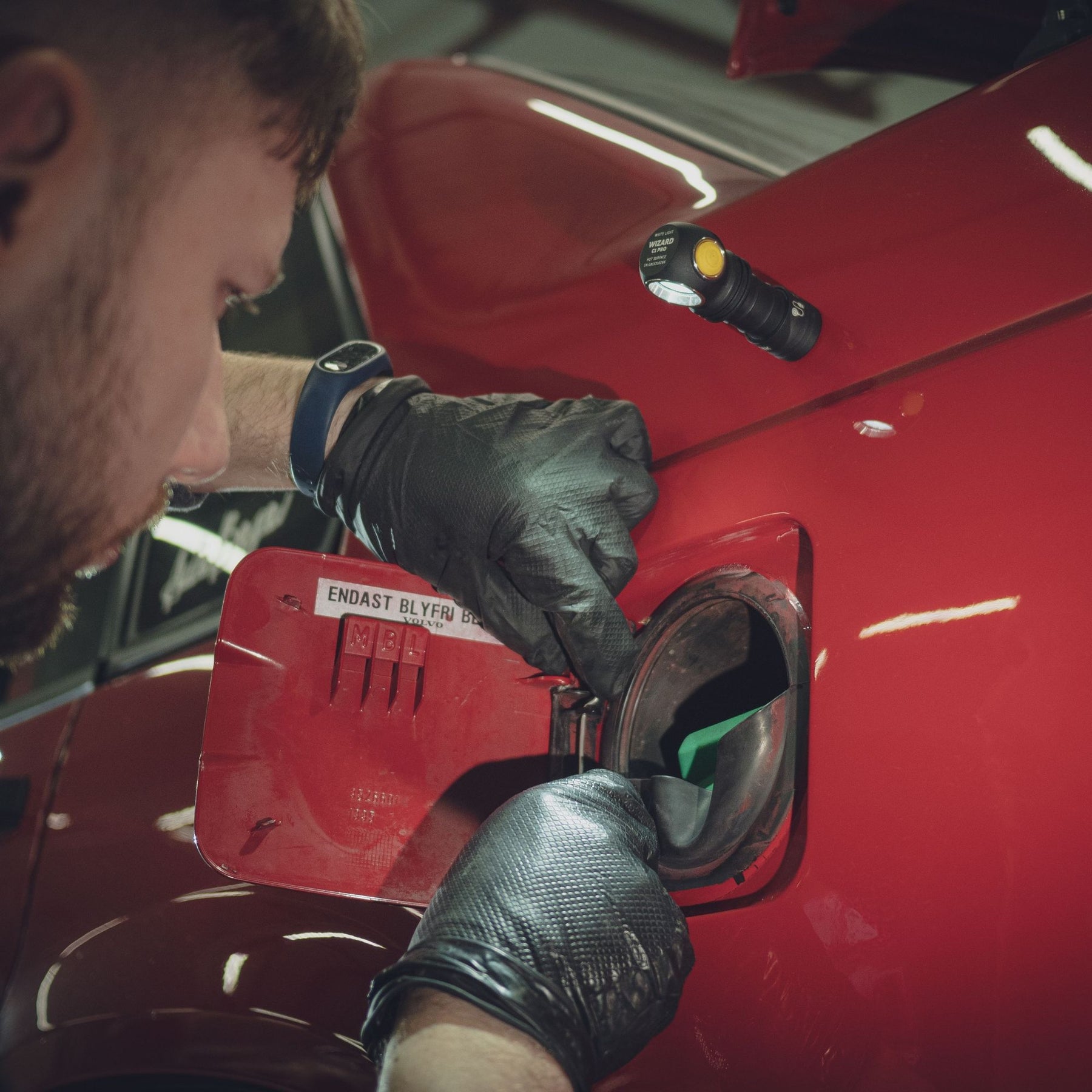 ARMYTEK | WIZARD C2 - Torcia frontale / palmare - BackPacco - BP-ARMYTEK-F08901C