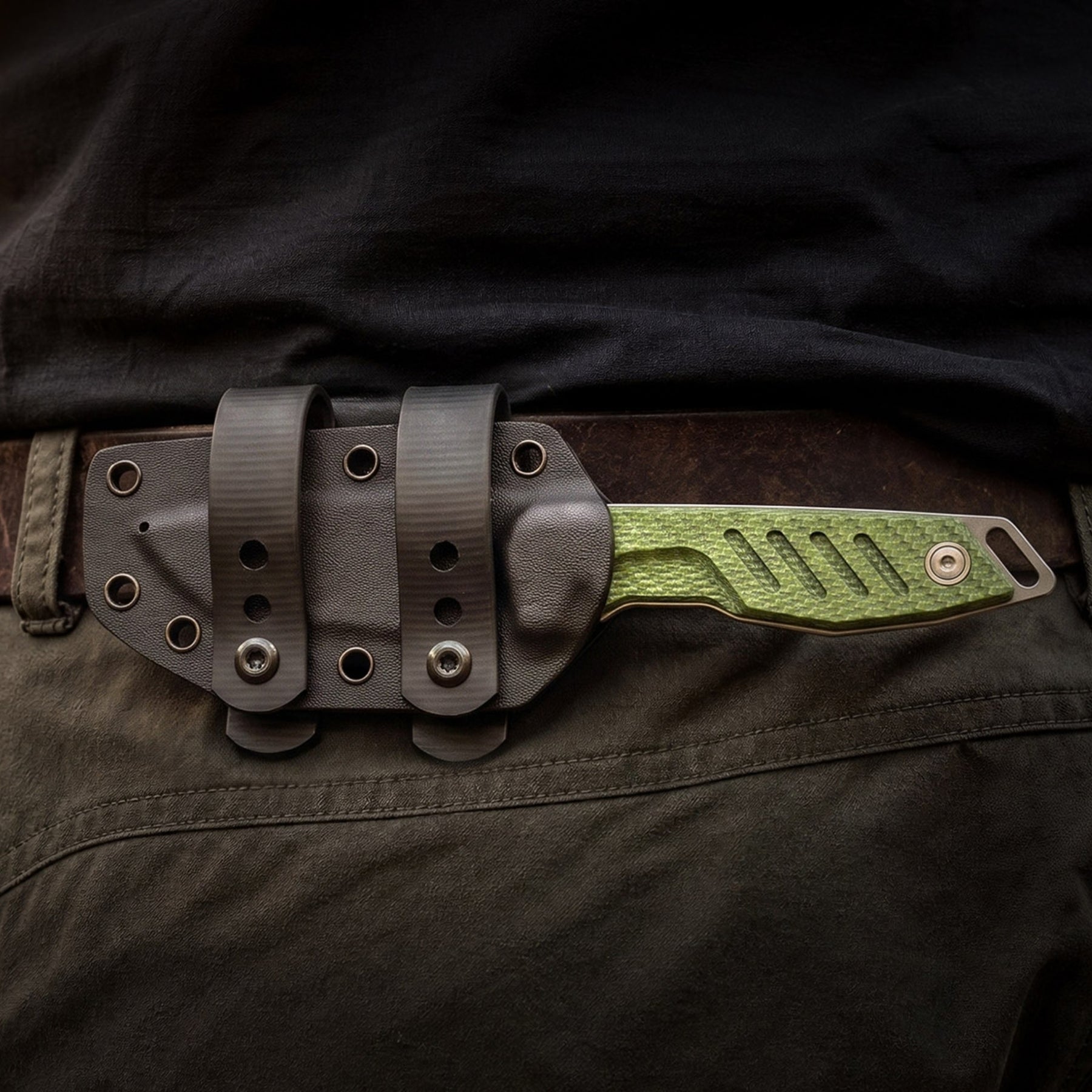 Extrema Ratio BFK Micro coltello a lama fissa compatto con profilo tanto modificato, impugnatura ergonomica sagomata e foro passante per cordino ideale per everyday carry tattico