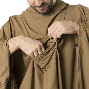 Helikon-Tex Swagman Scarf, poncho / sciarpa multifunzione da sopravvivenza, coperta leggera per outdoor e bivacco, SU BACKPACCO.IT