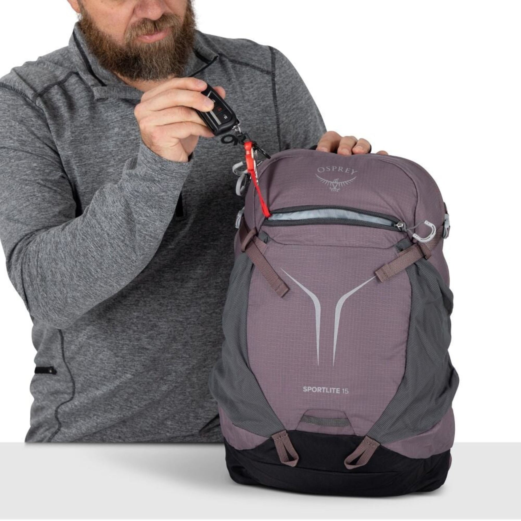 OSPREY SPORTLITE 15 Zaino da trekking da 15 litri con schienale traspirante AirScape, apertura a zip, tasche elasticizzate, scomparto idratazione e cinghie di compressione, ideale per escursioni, collezione 2026