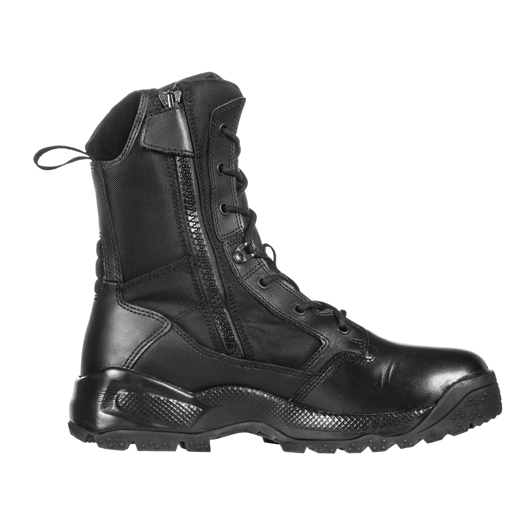 5.11 Tactical A.T.A.C. 2.0 8 Storm  anfibi tattici impermeabili da 8 pollici in pelle pieno fiore e nylon 840D con membrana SlipStream traspirante, cerniera laterale YKK, soletta Ortholite e suola antiscivolo resistente agli oli, ideali per impiego operativo e outdoor.