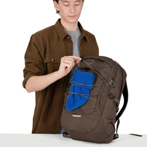 Osprey Quasar 26 Driftshade zaino multitasca da 26 litri in edizione limitata con scomparto porta pc, cordino elastico frontale bungee e spallacci ergonomici traspiranti per uso quotidiano ed outdoor