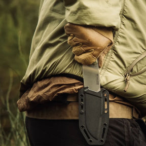 Extrema Ratio Sethlans Outdoor. Coltello a lama fissa in acciaio S600 con guancette in G10 e cordino. Design full tang robusto firmato Daniele Dal Canto. Strumento tattico tuttofare ideale per bushcraft e sopravvivenza.