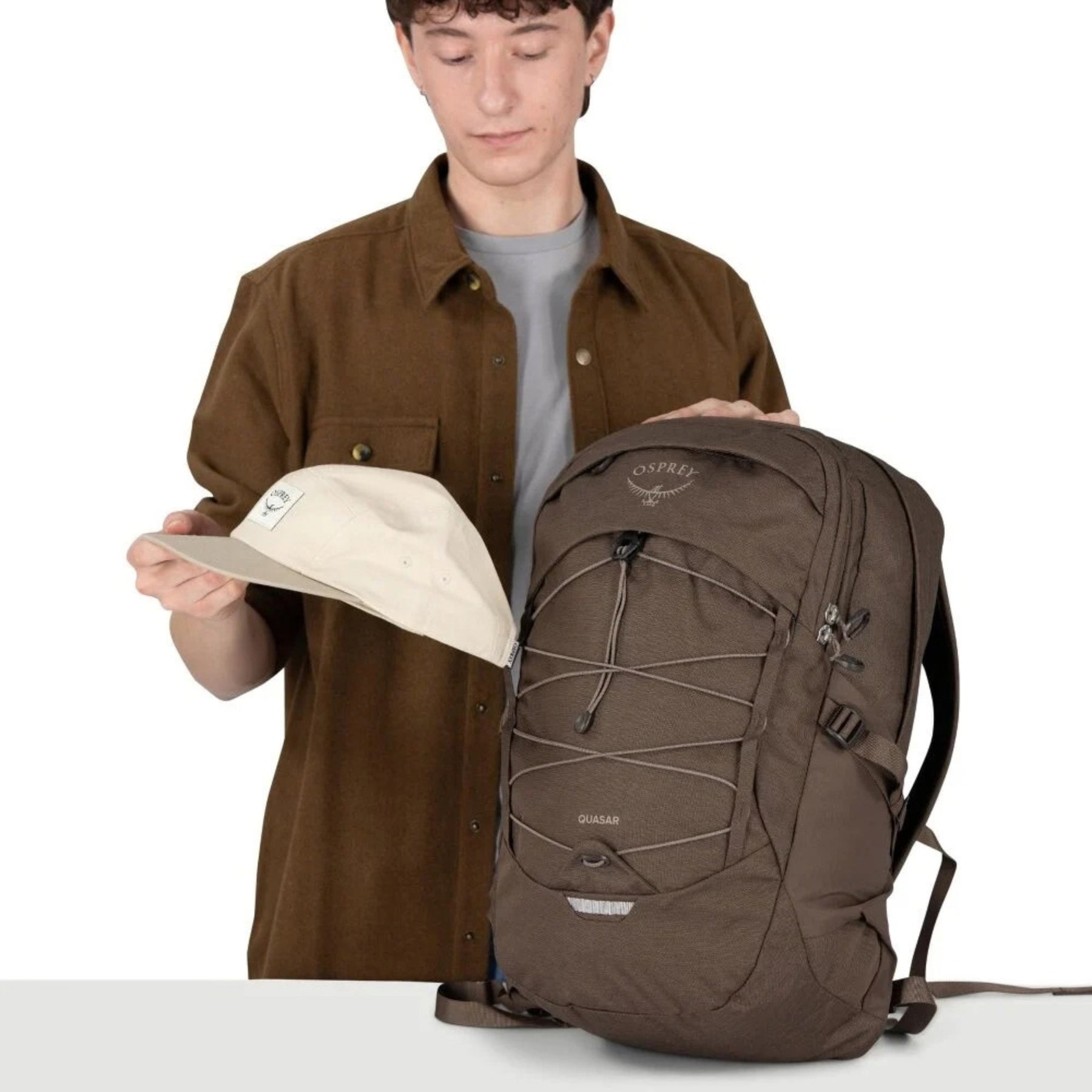 Osprey Quasar 26 Driftshade zaino multitasca da 26 litri in edizione limitata con scomparto porta pc, cordino elastico frontale bungee e spallacci ergonomici traspiranti per uso quotidiano ed outdoor