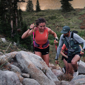 Osprey Duro Dyna Pro Belt cintura marsupio per trail running da 0.8 litri con schienale in rete traspirante tasca frontale con zip e cordini elastici di compressione e trasporto