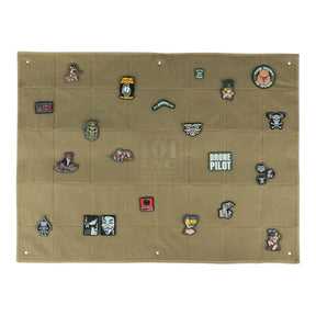 101 INC Patch Wall espositore in velcro per patch con  occhielli  per il fissaggio a parete ideale per organizzare ed esporre collezioni di patch