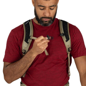 Osprey Sportlite 22 zaino da trekking e outdoor da 22 litri con tasca frontale elastica spallacci traspiranti e cintura lombare imbottita ideale per escursioni giornaliere collezione 2026
