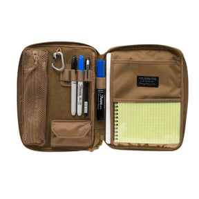 Helikon-Tex A5 Notebook Cover pouch EDC in Cordura con ampio pannello frontale in velcro e logo del brand, chiusura a cerniera superiore e tiretti in paracord. Organizer tattico portadocumenti e per accessori.