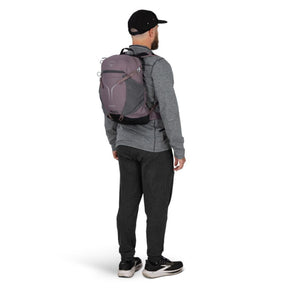 OSPREY SPORTLITE 15 Zaino da trekking da 15 litri con schienale traspirante AirScape, apertura a zip, tasche elasticizzate, scomparto idratazione e cinghie di compressione, ideale per escursioni, collezione 2026