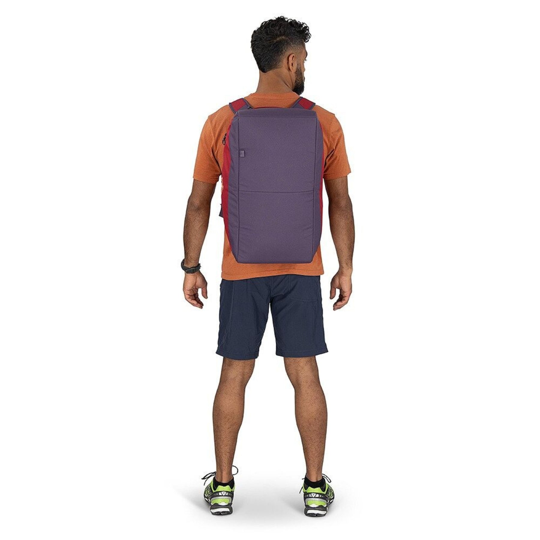 Osprey Daylite Duffel 30 borsone compatto da 30 litri in poliestere riciclato con apertura a U, tasche laterali con zip, spallacci imbottiti convertibili per trasporto a zaino o a tracolla, ideale per palestra, viaggi brevi, sport e uso quotidiano