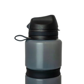 Water-to-Go Eco Active Bottle 75 cl borraccia filtrante con sistema di purificazione avanzato cinturino da polso integrato e chiusura di sicurezza ideale per attività outdoor escursionismo e sport.