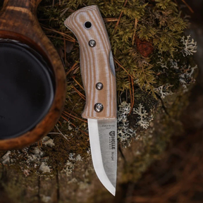 Helle Berget Coltello chiudibile robusto con lama in acciaio inossidabile Sandvik 12C27 e manico ergonomico in Micarta sagomata per una presa sicura dotato di sistema di blocco affidabile e design scandinavo funzionale ideale per bushcraft attività outdoor e porto quotidiano