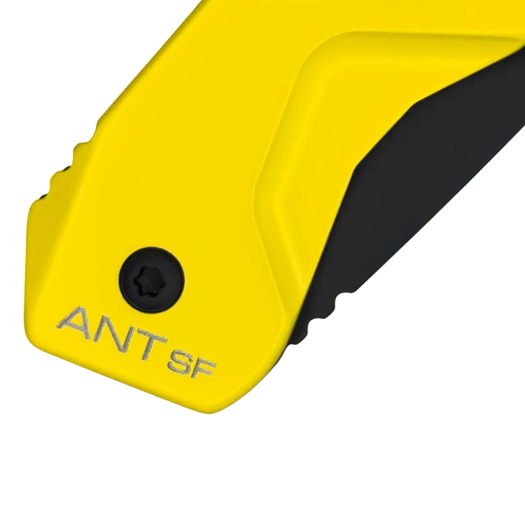 Extrema Ratio ANT Urban SF: Coltello chiudibile EDC compatto con lama sheepfoot in acciaio Bohler N690. Versione Urban caratterizzata da impugnatura in alluminio anticorodal anodizzato. Sistema di chiusura Frame Lock e struttura ultra-leggera per porto quotidiano.