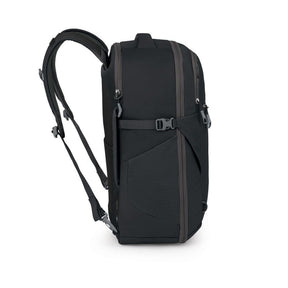Osprey Daylite Carry-On Travel Pack 35 zaino da 35 litri ottimizzato per i viaggi con spallacci imbottiti, tasca frontale con zip, cinghie di compressione e tasche laterali elasticizzate. Un bagaglio a mano versatile ideale per escursioni e spostamenti.