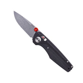 Acta Non Verba A090 coltello chiudibile da tasca EDC con lama stonewash dotata di perno di apertura e blocco di sicurezza del manico sagomato e texturizzato per una presa salda. Ideale per EDC, fotografato su sfondo bianco.