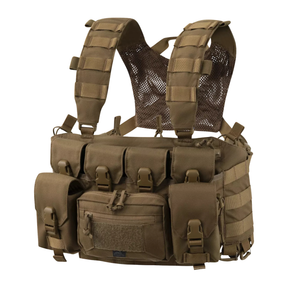 Chest rig tattico Helikon-Tex Guardian Recce, leggero e modulare con configurazione per ricognizione, dotato di tasche integrate e compatibilità con sistema MOLLE/PALS