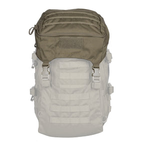 Eberlestock Mission Lid tasca superiore di espansione per sistema EMOD installata sulla parte alta di uno zaino compatibile. Il modulo mostra passanti MOLLE frontali, un inserto in velcro per patch e fibbie a sgancio rapido per l'integrazione e la regolazione del carico.