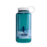 NALGENE | WIDE MOUTH NEGATIVE LANDSCAPE PRINT BOTTLE Trout with Landscape Forest - Borraccia a bocca larga 0.94 L in edizione limitata