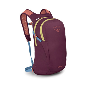 Zaino Osprey Daylite da 13 litri, compatto e leggero con spallacci imbottiti e traspiranti, doppio scomparto con zip e cinturino pettorale, ideale per escursioni, viaggi e uso quotidiano, su backpacco.it