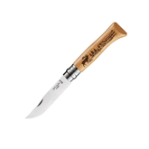 Opinel N 08 Animalia Cervo Coltello chiudibile con lama in acciaio inossidabile e manico in legno di rovere inciso al laser con scena naturalistica di cervo dotato di sistema di sicurezza Virobloc ideale per escursionismo e collezionismo