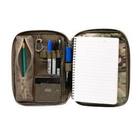 Helikon-Tex A5 Notebook Cover pouch EDC in Cordura con ampio pannello frontale in velcro e logo del brand, chiusura a cerniera superiore e tiretti in paracord. Organizer tattico portadocumenti e per accessori.
