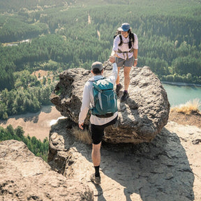Osprey Sportlite 30 zaino da escursionismo e trekking da 30 L con caricamento dall'alto, tasca frontale elasticizzata, spallacci anatomici traspiranti e cintura lombare imbottita con tasca con zip. Collezione 2026.