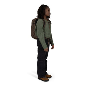 Osprey Daylite Plus Driftshade zaino multiruolo da 20 litri con scomparto per laptop e sacca idrica, tasche laterali in mesh, cinghie di compressione e schienale traspirante AirScape, in edizione limitata per trekking, viaggi e uso quotidiano.