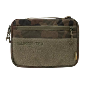 Helikon-Tex A5 Notebook Cover pouch EDC in Cordura con ampio pannello frontale in velcro e logo del brand, chiusura a cerniera superiore e tiretti in paracord. Organizer tattico portadocumenti e per accessori.