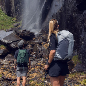 Osprey Hikelite LT 22 zaino da 22 litri ultraleggero per escursionismo e trekking con schienale ventilato tasche laterali in rete e spallacci ergonomici regolabili ideale per outdoor e camminate in montagna