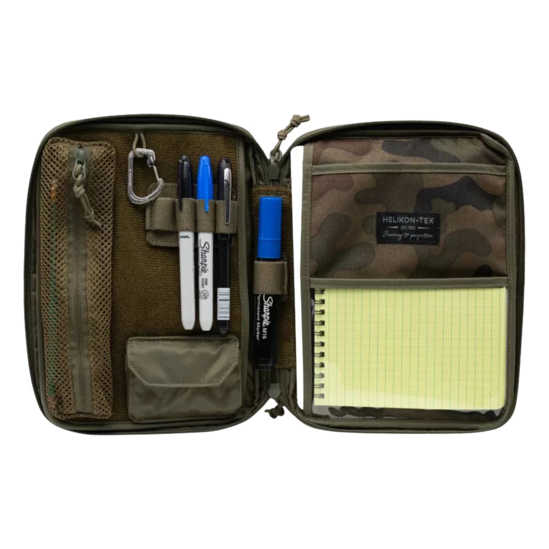 Helikon-Tex A5 Notebook Cover pouch EDC in Cordura con ampio pannello frontale in velcro e logo del brand, chiusura a cerniera superiore e tiretti in paracord. Organizer tattico portadocumenti e per accessori.