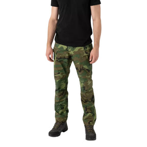 Helikon-Tex UTP Pants Pantaloni tecnici low profile in polycotton stretch ripstop con tasche multiple e ginocchia sagomate per massima mobilita e uso tattico