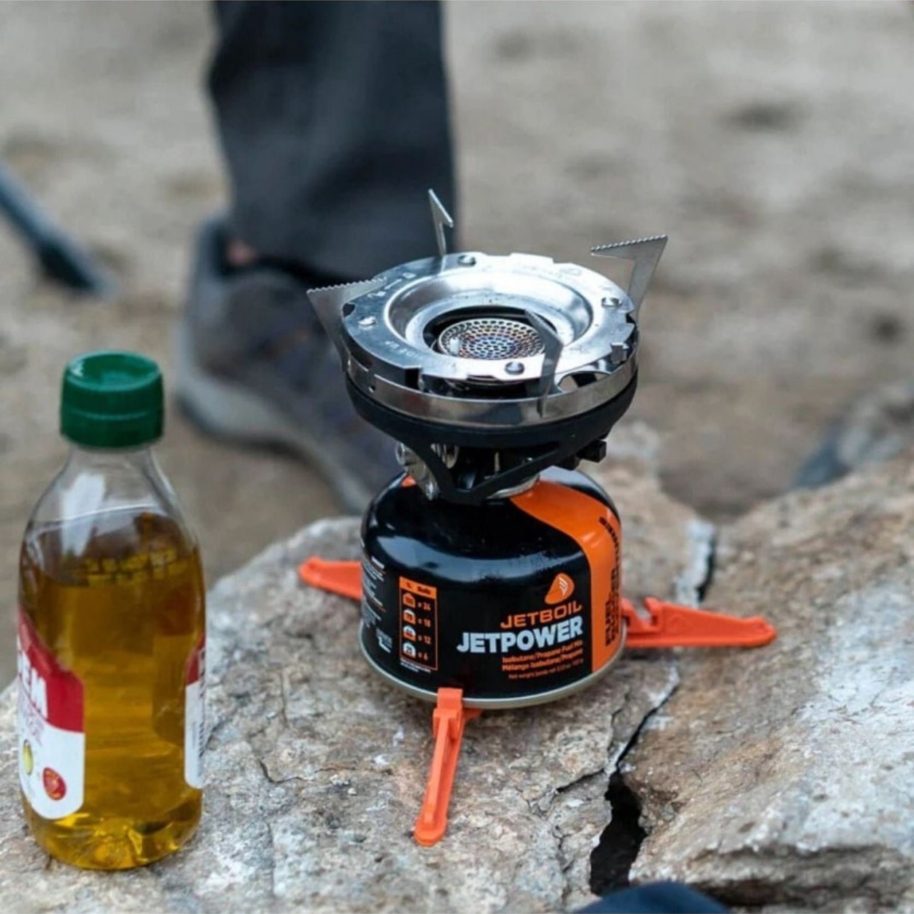 Jetboil Pot Support supporto stabilizzatore in acciaio inossidabile con bracci dentellati per pentole e padelle compatibile con sistemi di cottura Flash MicroMo Zip e Luna per una cucina outdoor sicura.