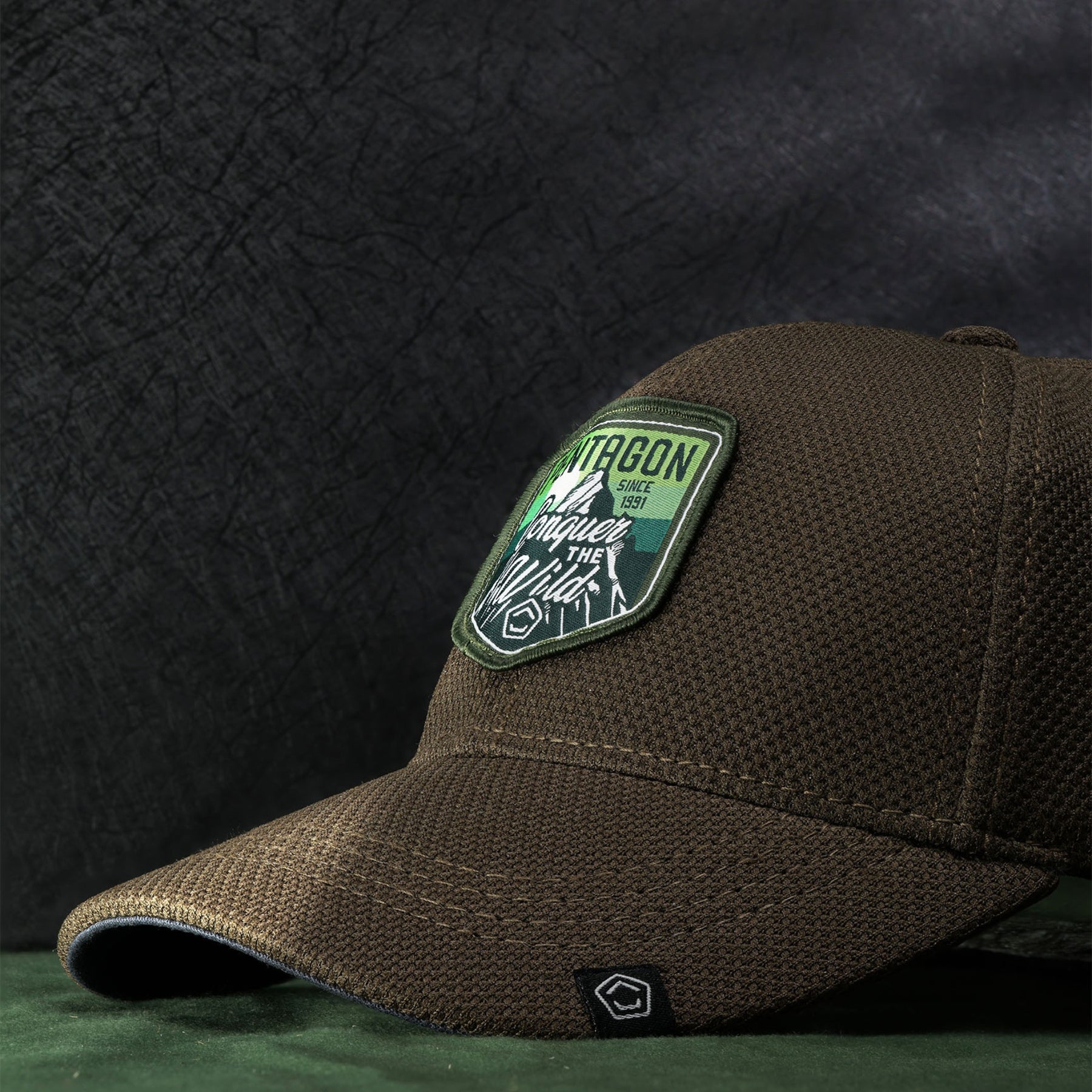 Pentagon Conquer BB Cap cappello tattico da baseball traspirante con patch frontale ricamata Conquer The Wild e visiera curva preformata