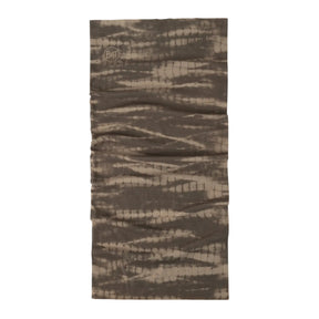 Buff Coolnet UV Neckwear Insect Shield Gevin Tundra Khaki scaldacollo multifunzionale repellente per insetti con protezione solare UPF 50+. Fascia elastica traspirante senza cuciture con logo visibile, ideale per trekking e attività all'aperto.