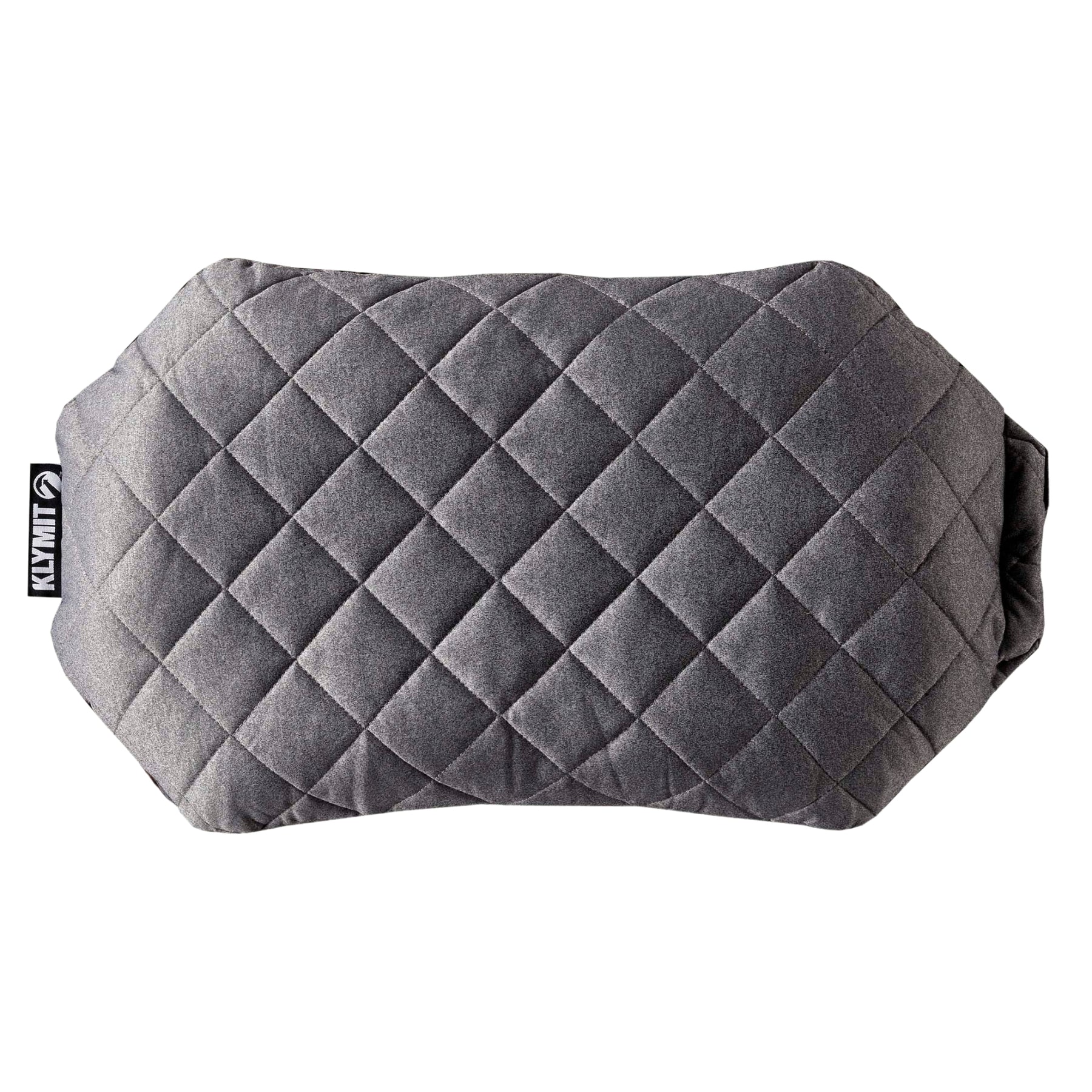Klymit Luxe Pillow cuscino da trekking gonfiabile con fodera trapuntata a rombi morbida e rimovibile per il massimo comfort in campeggio. Ideale per escursionismo, viaggi e outdoor, dotato di etichetta con logo cucita sul lato, fotografato isolato su sfondo bianco.