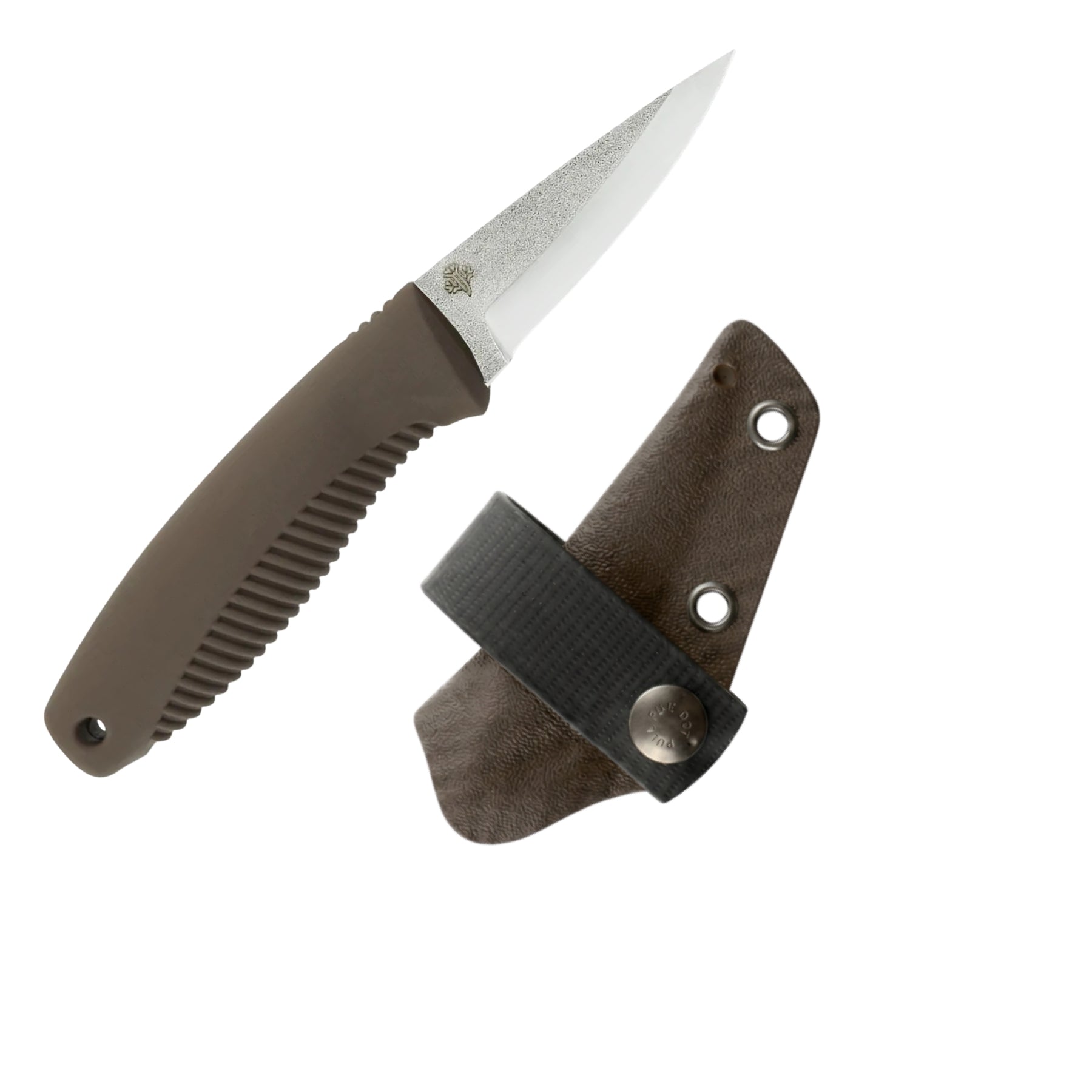 Peltonen M23 Ranger Cub N690 coltello a lama fissa compatto con lama in acciaio inossidabile, impugnatura ergonomica in TPE e fodero in cuoio o kydex per outdoor, bushcraft ed EDC.