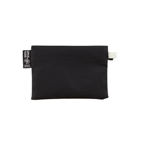 ARVA Upcyclé Wallet portafoglio ultraleggero con zip, design minimal e struttura resistente, ideale per uso quotidiano e viaggi, su backpacco.it