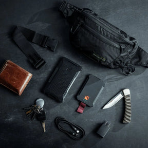 Eberlestock Bando Bag Marsupio tattico low-profile per EDC e porto occulto. Design discreto con tasca posteriore dedicata ad accesso rapido per arma e scomparto principale organizzato. Include passante per laccio emostatico. Soluzione versatile per sicurezza personale e urban carry. 2 misure.