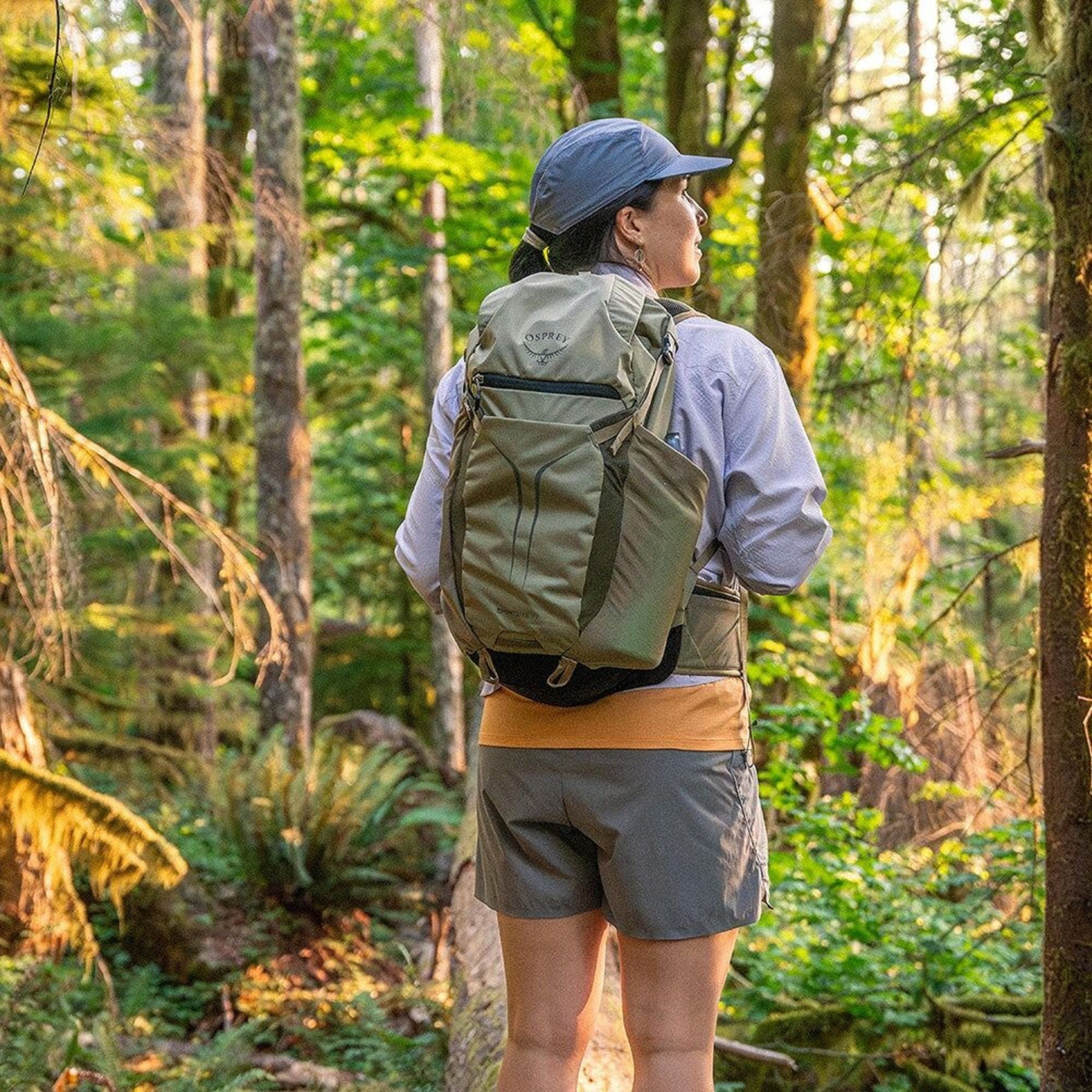 Osprey Sportlite 22 zaino da trekking e outdoor da 22 litri con tasca frontale elastica spallacci traspiranti e cintura lombare imbottita ideale per escursioni giornaliere collezione 2026