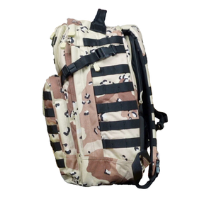 5.11 Tactical Rush24 2.0: Zaino tattico da 37 litri evoluzione del celebre modello originale. Realizzato in nylon 1050D resistente all'acqua, presenta un ampio scomparto principale con tasca imbottita per laptop fino a 15 pollici, scomparto CCW occultato e tasca per occhiali foderata in pile. Dotato di sistema MOLLE avvolgente, cinghie di compressione e spallacci ergonomici per il massimo comfort operativo.