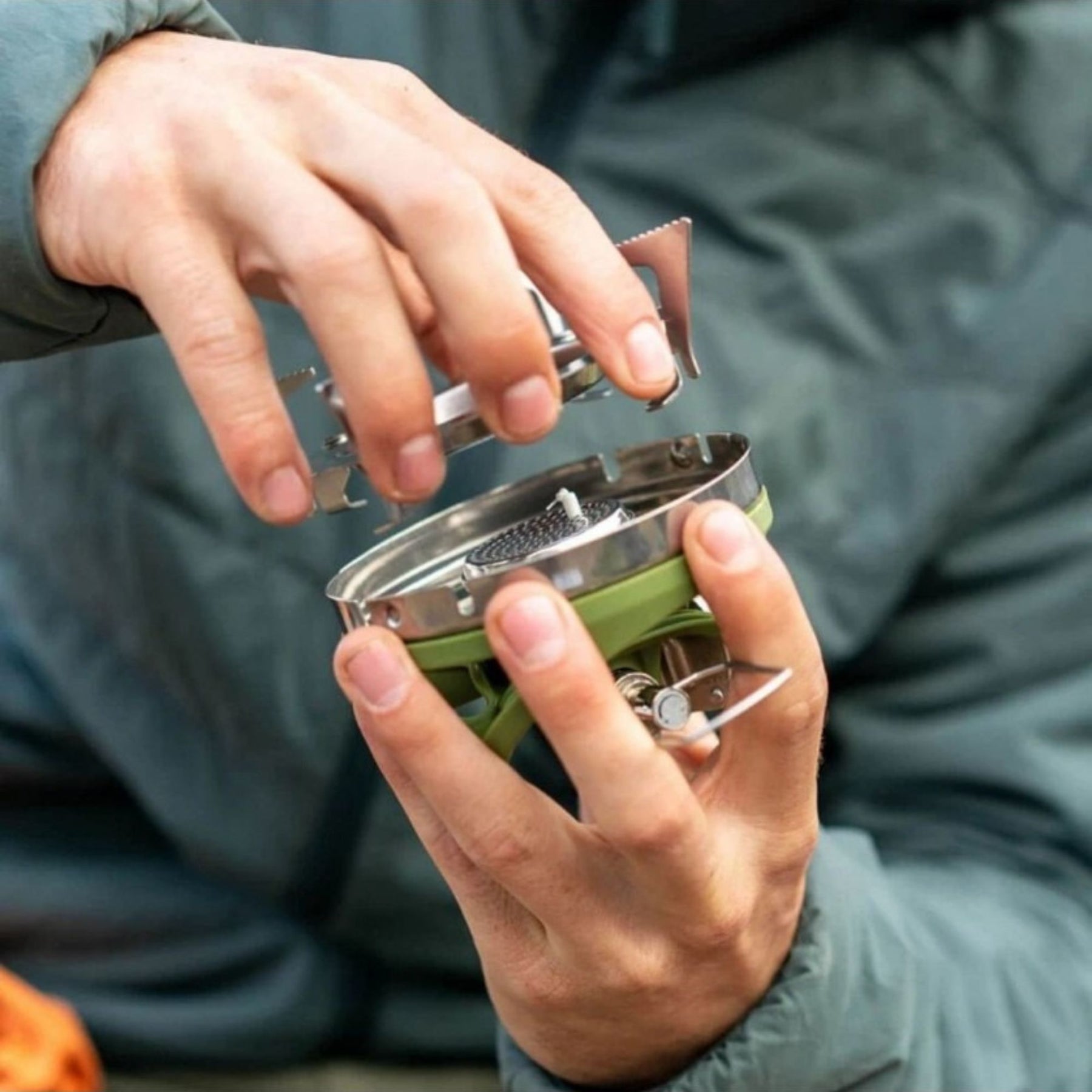 Jetboil Pot Support supporto stabilizzatore in acciaio inossidabile con bracci dentellati per pentole e padelle compatibile con sistemi di cottura Flash MicroMo Zip e Luna per una cucina outdoor sicura.