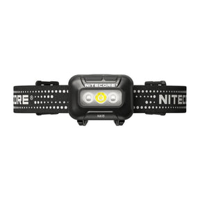 Nitecore HA13 torcia frontale compatta con triplo LED e fascia elastica regolabile con dettagli riflettenti, alimentazione IBRIDA. Collezione 2026.
