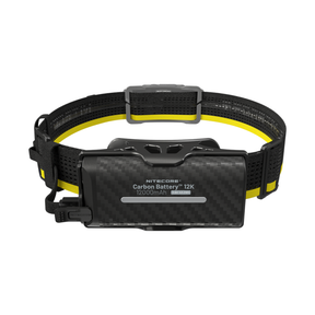 Kit batteria esterna Nitecore Carbon Battery 12K da 12000mAh, ultraleggera con scocca in fibra di carbonio, progettata per alimentare torce frontali Nitecore serie NU con fascia elastica nera e gialla