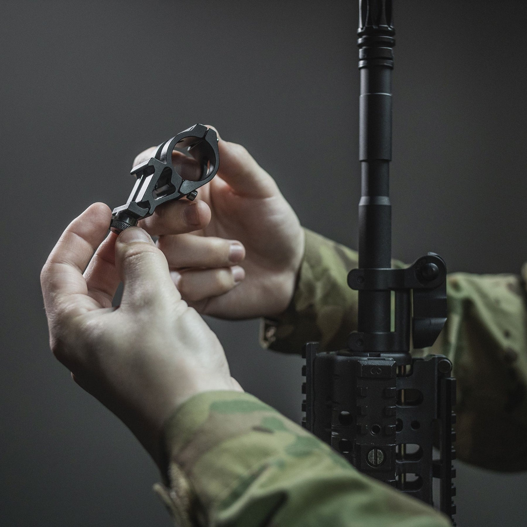 ARMYTEK | AWM - 06 - Supporto Picatinny ravvicinato per torce - BackPacco - BP-ARMYTEK-A00906