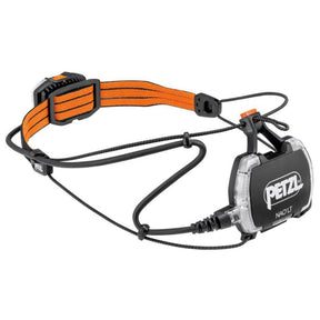 Petzl NAO LT torcia frontale ricaricabile da 600 lumen, fascia ergonomica, luce posteriore rossa e pacco batteria posteriore USB, progettata per trail running, alpinismo e ultra-running.