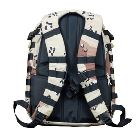 5.11 Tactical Rush24 2.0: Zaino tattico da 37 litri evoluzione del celebre modello originale. Realizzato in nylon 1050D resistente all'acqua, presenta un ampio scomparto principale con tasca imbottita per laptop fino a 15 pollici, scomparto CCW occultato e tasca per occhiali foderata in pile. Dotato di sistema MOLLE avvolgente, cinghie di compressione e spallacci ergonomici per il massimo comfort operativo.