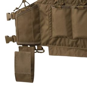 Chest rig tattico Helikon-Tex Guardian Recce, leggero e modulare con configurazione per ricognizione, dotato di tasche integrate e compatibilità con sistema MOLLE/PALS