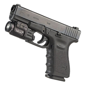 Streamlight TLR-7 X torcia tattica sottocanna compatta con attacco rapido per armi corte, pulsanti di attivazione posteriori ambidestri e ottica TIR per un fascio luminoso concentrato e ampia illuminazione periferica.