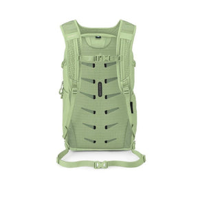 Osprey Daylite Plus zaino compatto multiruolo da 20 litri con schienale ventilato AirScape, tasca imbottita per portatile o sacca idrica, tasche laterali elasticizzate per borracce e cinghie di compressione, ideale per escursioni giornaliere, viaggi e uso urbano quotidiano.